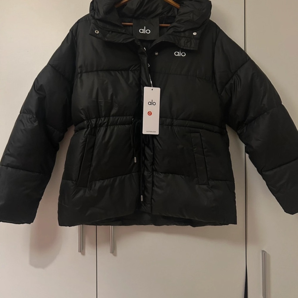 NWT ALO Yoga Black puffer Jacket black M